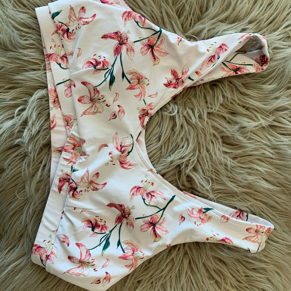 Fabletics Sports bra